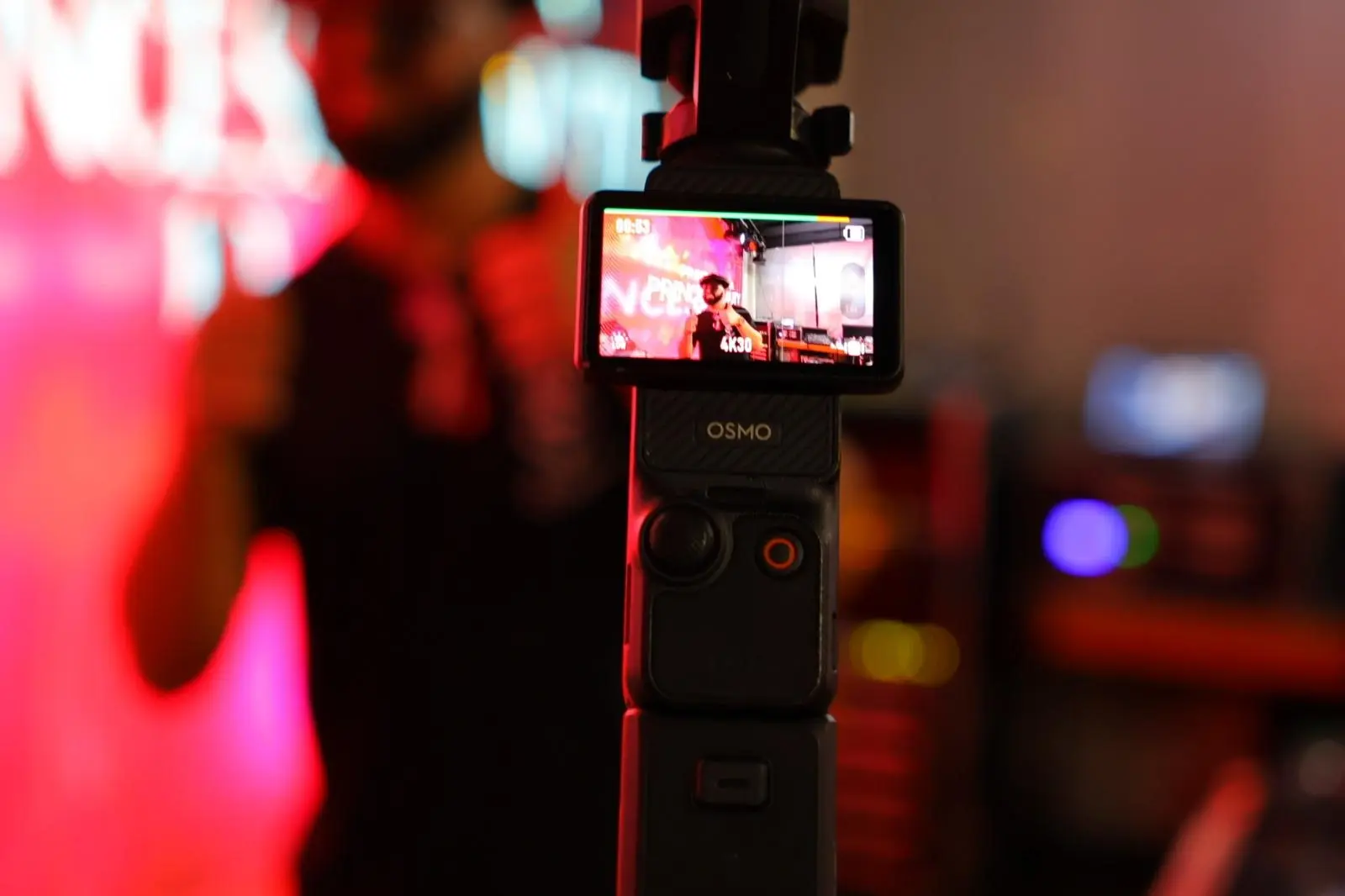 Fotografia de uma camara na secao inicial.